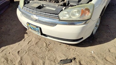 2004-2005 Chevy New Style Malibu Front Bumper Cover Assembly Oem White 40U