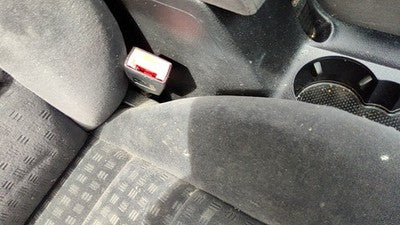 2002-2005 Vw Passat Passenger Right Front Seat Belt Buckle Receiver Oem Black