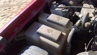 1998-2001 Ford Ranger Windshield Washer Fluid Reservoir With Pump Oem Wiper Tank