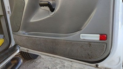 01-02 Suburban Passenger Right Front Door Trim Panel With Switches Light Gray