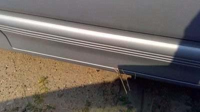 1991 Cutlass 2 Door Passenger Right Front Moulding From Door Trim Strip Silver