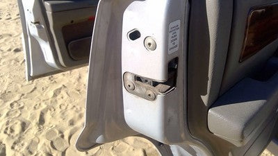 1994 Jeep Grand Cherokee Driver Left Rear Door Latch With Rods/Cables Oem Back