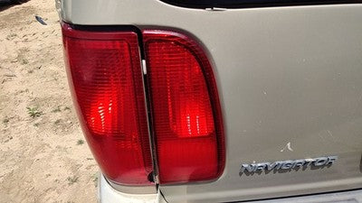 98-02 Lincoln Navigator Driver Left Tail Light Brake Lamp Rear Inner Lid Mounted