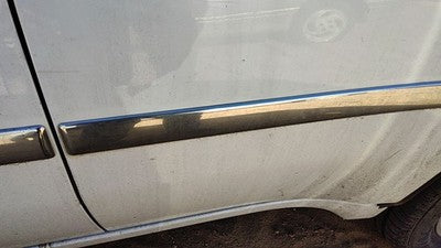2006-2009 Gmc Envoy Driver Left Rear Moulding From Door Oem Back Trim Strip