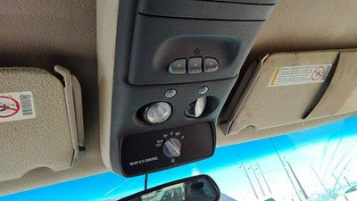 1999 Gmc Yukon Center Overhead Console Oem Dome Light Map Lamp Cubby Tan 522