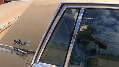 1980-85 Olds 88 Passenger Right Rear Vent Window Back Door Glass With Frame Oem