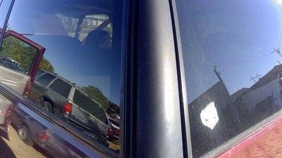 1999 Chevy Tahoe Driver Left Rear Moulding On Quarter Panel Oem Upper Corner