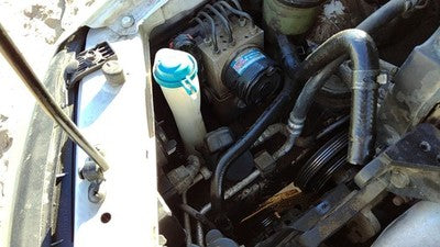 01-06 Hyundai Elantra Windshield Washer Fluid Reservoir With Pump Oem Wiper Tank