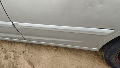 01-03 Hyundai Elantra Driver Left Rear Moulding From Door Back Trim Strip Silver