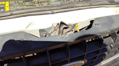 2002-2005 Ford Explorer Hood Latch Assembly With Bracket Oem