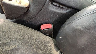 2000-2004 Chrysler 300M Driver Left Front Seat Belt Buckle Receiver Oem Black