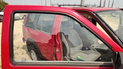1987-1995 Nissan Pathfinder Passenger Right Front Side Window Door Glass Oem