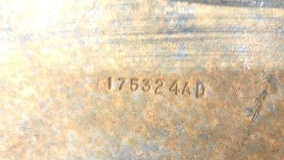 2003 Chevy Suburban Transmission Crossmember Brace Bracket Oem 5.3L Auto 4X4