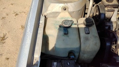 1990 Olds 88 Windshield Washer Fluid Reservoir With Pump Oem Wiper Tank