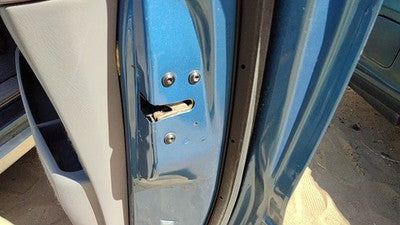 1999-2003 Ford Windstar Passenger Right Front Door Latch With Rods/Cables Oem