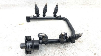Olds Eighty Eight Complete Fuel Rail With Injectors Set Loaded Oem 3.8L 25531465