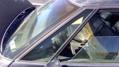 1991-96 Buick Park Ave Driver Left Front Vent Window Small Door Glass With Frame