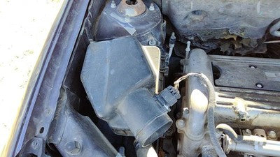 2005-2008 Chevy Cobalt Air Cleaner Filter Box Oem Intake Housing 2.2L 15229301