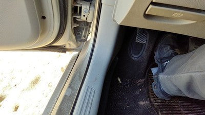 2006 Chrysler 300 Driver Left Lower Kick Trim Panel Oem Gray D1