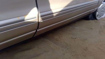 1994 Olds Eighty Eight Passenger Right Front Moulding From Door Trim Strip Gold