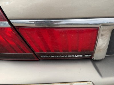 1998-2002 Mercury Grand Marquis Center Middle Inner Tail Light Brake Lamp Oem