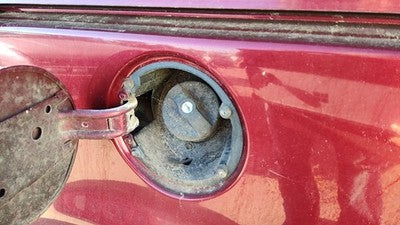 1999 2000 Chevy Venture Fuel Filler Neck Assembly With Gas Cap Oem