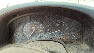 00-02 Saturn L100 Speedometer Cluster Instrument Gauges Panel Oem Dash 22690489