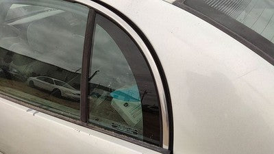 1997-2005 Buick Park Ave Driver Left Rear Vent Window Back Door Glass With Frame