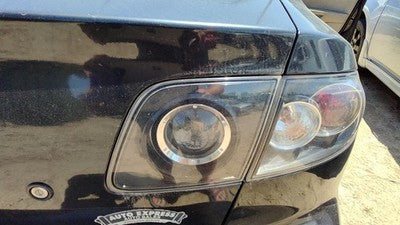 2007-2009 Mazda 3 Passenger Right Tail Light Brake Lamp Oem Rear Inner Ban6513f0