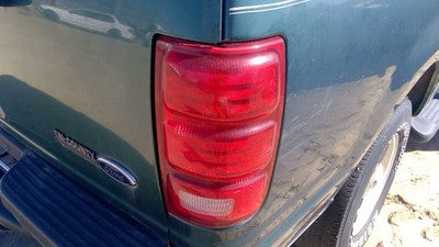 1997-2002 Ford Expedition Passenger Right Tail Light Oem Brake Lamp Rear