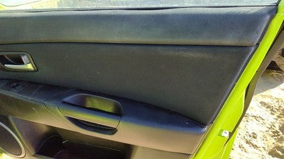 2004-06 Mazda 3 Passenger Right Front Inside Door Trim Panel Only Oem Black
