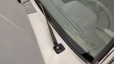 1985-1992 Volvo 740 Driver Left Windshield Wiper Arm Oem Blade Lever 1321581