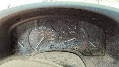 00-02 Saturn L100 Speedometer Cluster Instrument Gauges Panel Oem Dash 22690489