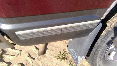 1999 Chevy Tahoe Passenger Right Rear Moulding On Quarter Panel Oem