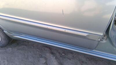 2002 2003 Nissan Maxima Passenger Right Rear Moulding From Door Back Trim Strip