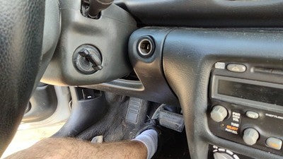 2000-2005 Pontiac Sunfire Lower Dash Under Column Knee Bolster Trim Panel Oem