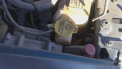 00 Chrysler Voyager Windshield Washer Fluid Reservoir With Pump Oem Wiper Tank