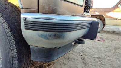 1992-1999 Chevy Suburban Front Bumper Assembly With Brackets Oem Chrome 15680830