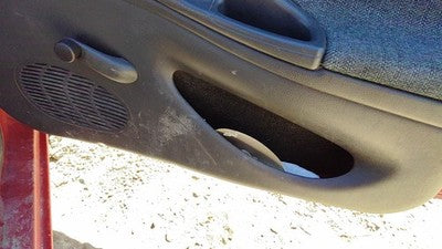 03-05 Chevy Cavalier Passenger Right Front Inside Door Trim Panel Graphite 12C