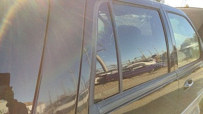 03-17 Expedition Passenger Right Rear Vent Window Back Door Glass With Frame