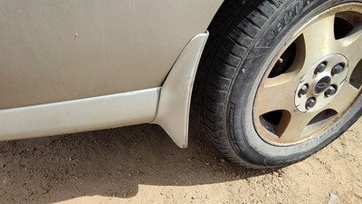 2002 Chevy Malibu Passenger Right Rear Moulding On Quarter Panel Oem Silver 12U