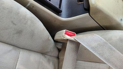 2006-2009 Mazda 3 Driver Left Front Seat Belt Buckle Receiver Oem Beige Br7