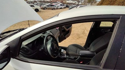 Kia Forte Driver Left Front Side Window Door Glass Oem 824111M010