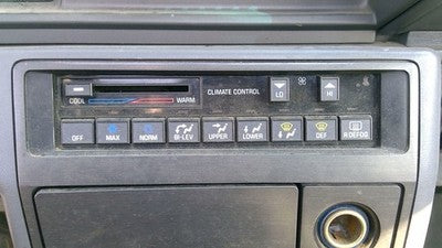 1988-1992 Cutlass 2 Door Temperature Control Module In Dash Heater Ac Head Unit