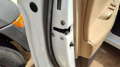 2011-15 Hyundai Sonata Driver Left Front Door Latch With Rods/Cables Oem