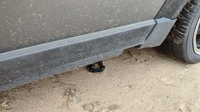 1998-2005 Vw Passat Passenger Right Front Lower Moulding From Door Trim Strip