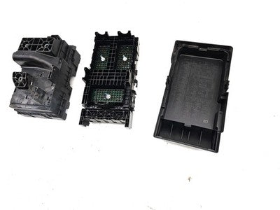 2015 Chrysler 200 Engine Fuse Box Power Distribution Panel Oem 3.6L 68137441Ad