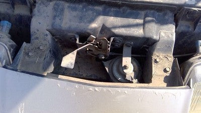 1991-1998 Saturn Sw2 Hood Latch Assembly With Bracket Oem 21124392