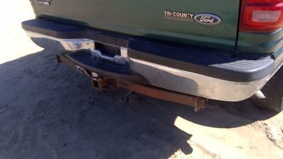 1997-2002 Ford Expedition Rear Chrome Bumper Assembly With Brackets Oem