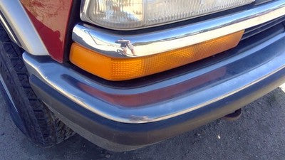 1998-2005 Chevy S10 Blazer Passenger Right Front Turn Signal Light Lamp Oem